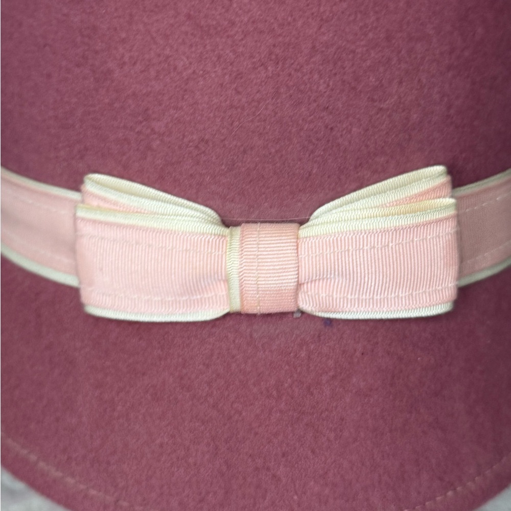 Elegant Pink Cloche Hat with Bow - Picture 4 of 6